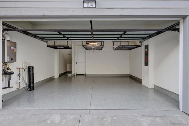 San Remo Pl. 104, Encinitas, CA 92024