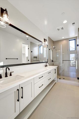San Remo Pl. 104, Encinitas, CA 92024