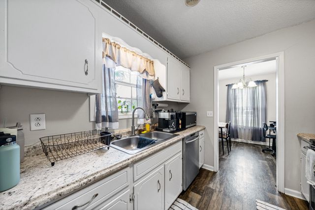 566 Lorie Ln, Clarksville, TN 37042