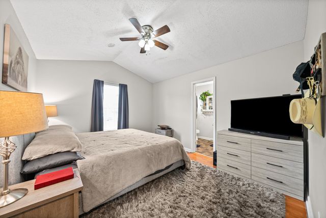 566 Lorie Ln, Clarksville, TN 37042