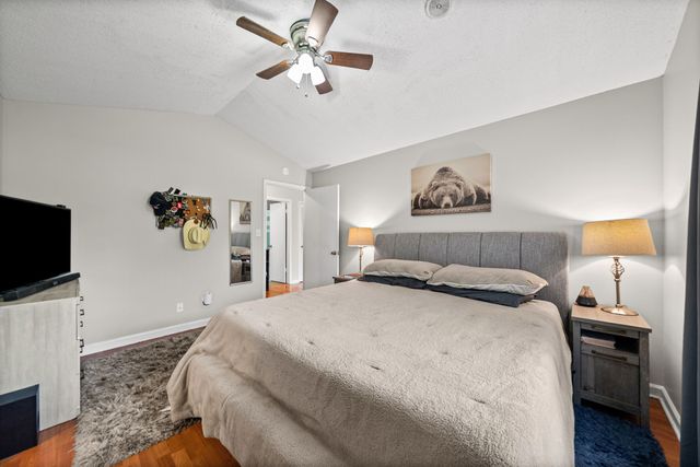 566 Lorie Ln, Clarksville, TN 37042