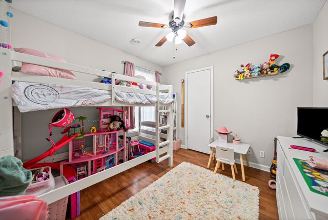 566 Lorie Ln, Clarksville, TN 37042