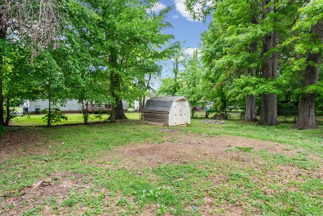 566 Lorie Ln, Clarksville, TN 37042