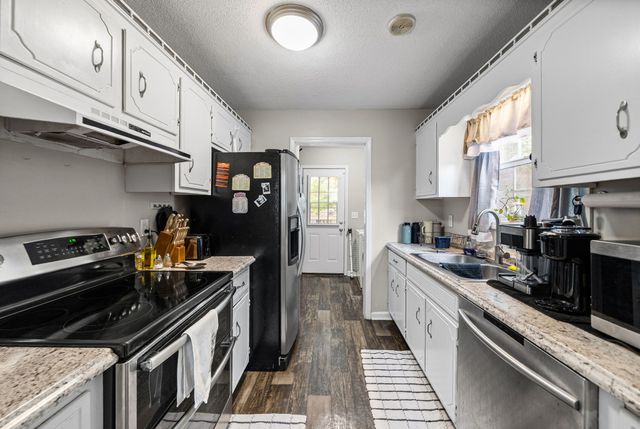 566 Lorie Ln, Clarksville, TN 37042