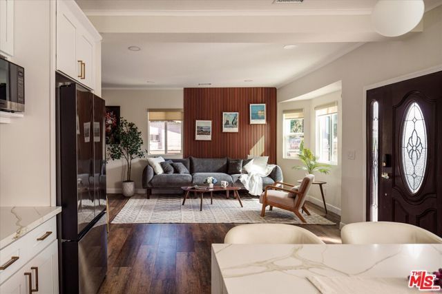 2643 Huron Street, Los Angeles, CA 90065