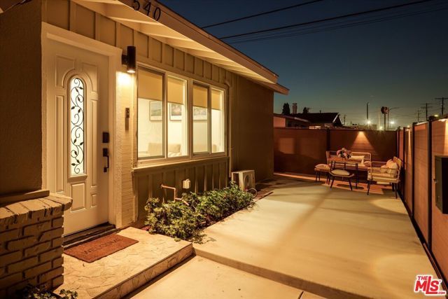 2643 Huron Street, Los Angeles, CA 90065