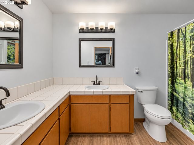 3001 Ne AZALEA St, Hillsboro, OR 97124