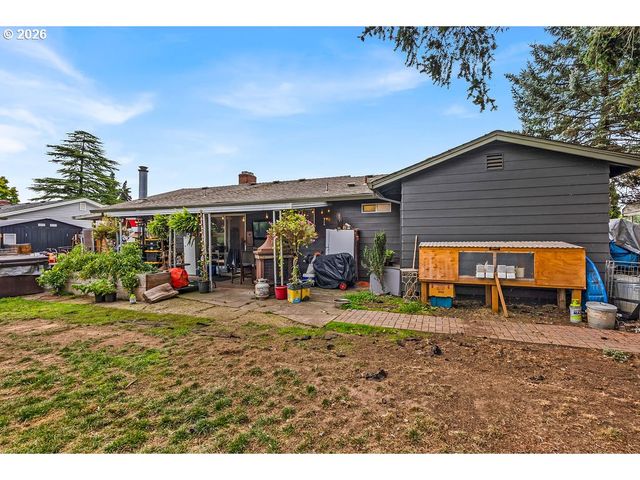 3001 Ne AZALEA St, Hillsboro, OR 97124