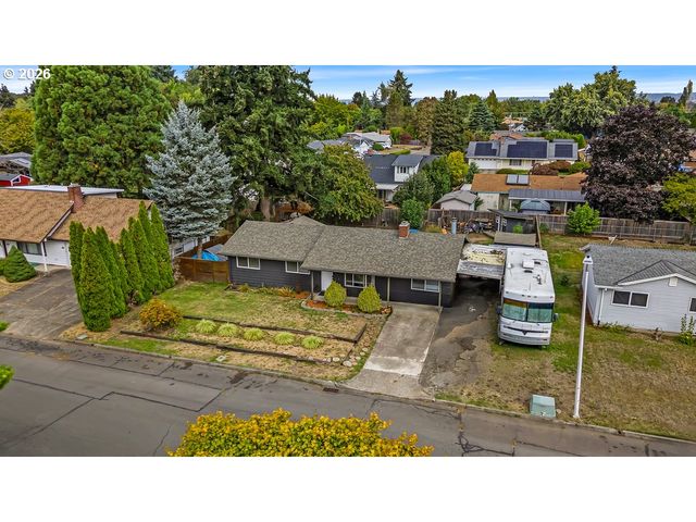 3001 Ne AZALEA St, Hillsboro, OR 97124