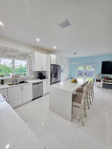 35220 SW 213th Ave, Homestead, FL 33034