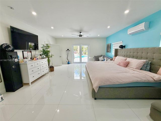 35220 SW 213th Ave, Homestead, FL 33034