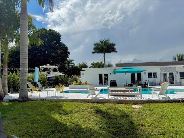 35220 SW 213th Ave, Homestead, FL 33034