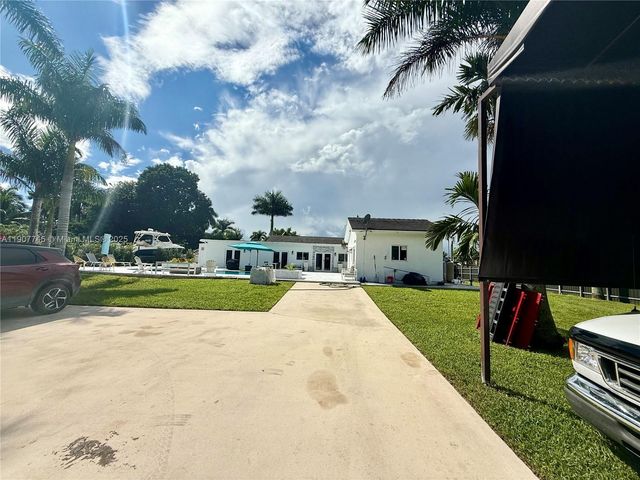 35220 SW 213th Ave, Homestead, FL 33034