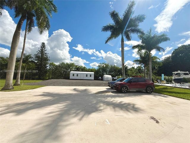 35220 SW 213th Ave, Homestead, FL 33034