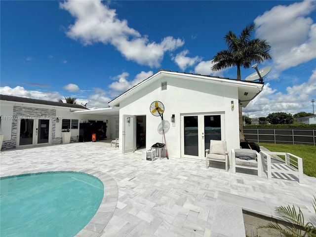 35220 SW 213th Ave, Homestead, FL 33034