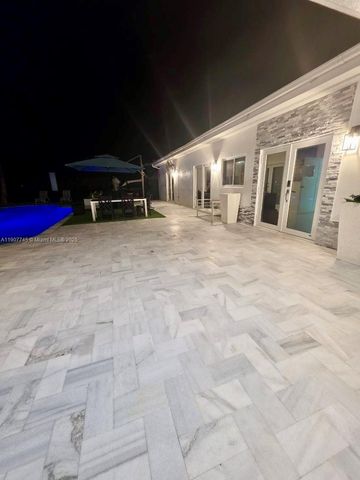 35220 SW 213th Ave, Homestead, FL 33034