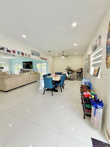 35220 SW 213th Ave, Homestead, FL 33034