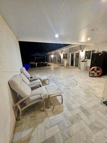 35220 SW 213th Ave, Homestead, FL 33034