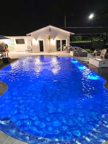 35220 SW 213th Ave, Homestead, FL 33034