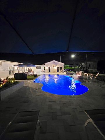 35220 SW 213th Ave, Homestead, FL 33034