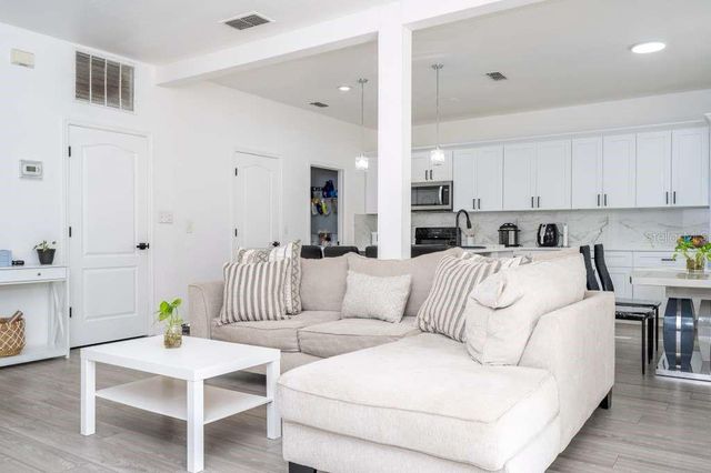 17614 WOODCREST WAY, Clermont, FL 34714