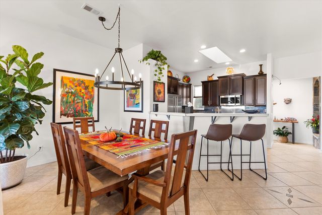 1632 Cliffside Drive NW, Albuquerque, NM 87105