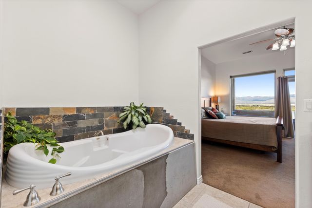 1632 Cliffside Drive NW, Albuquerque, NM 87105