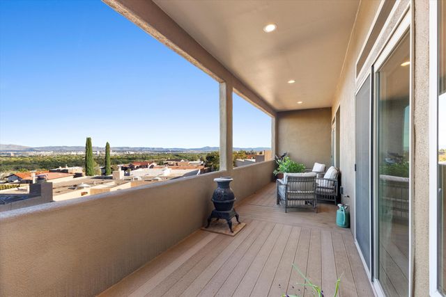 1632 Cliffside Drive NW, Albuquerque, NM 87105