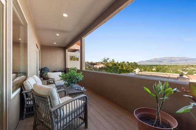 1632 Cliffside Drive NW, Albuquerque, NM 87105