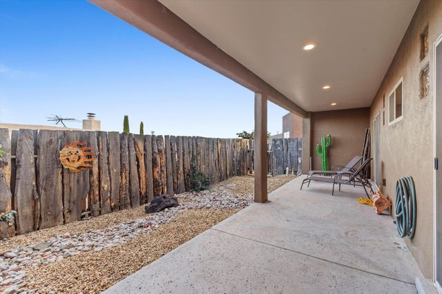 1632 Cliffside Drive NW, Albuquerque, NM 87105