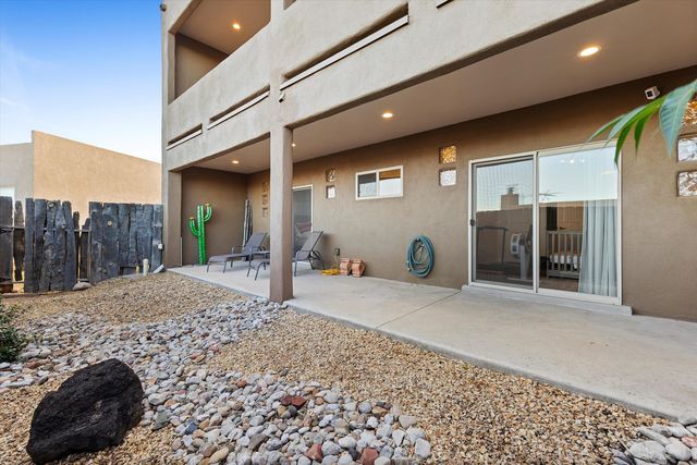 1632 Cliffside Drive NW, Albuquerque, NM 87105