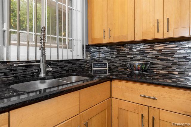 29249 Everett Street, Southfield, MI 48076