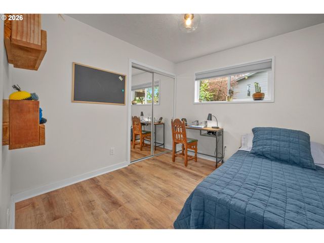 7725 Se MARKET St, Portland, OR 97215