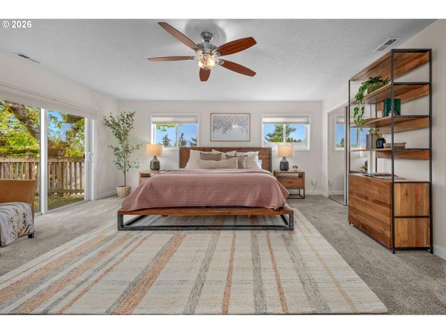 7725 Se MARKET St, Portland, OR 97215