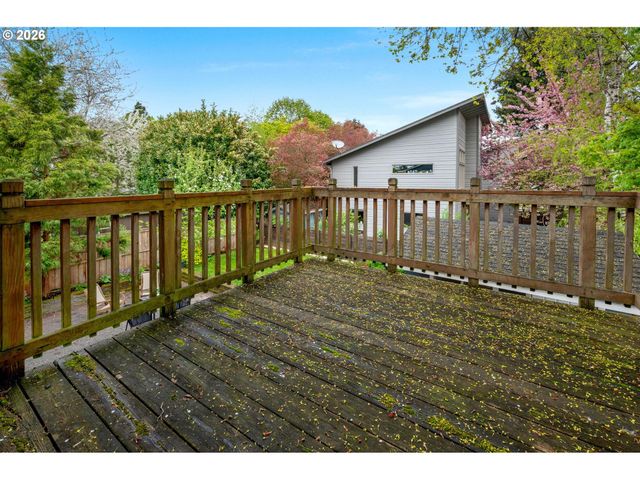 7725 Se MARKET St, Portland, OR 97215