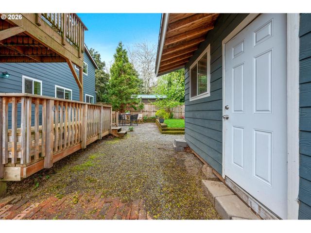 7725 Se MARKET St, Portland, OR 97215