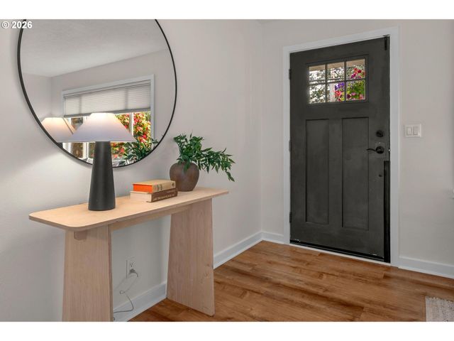 7725 Se MARKET St, Portland, OR 97215