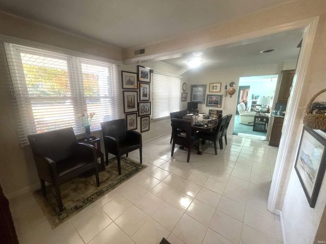 320 W Roselawn Avenue Street, Logansport, IN 46947