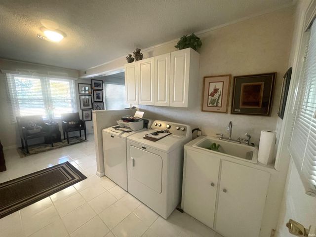 320 W Roselawn Avenue Street, Logansport, IN 46947