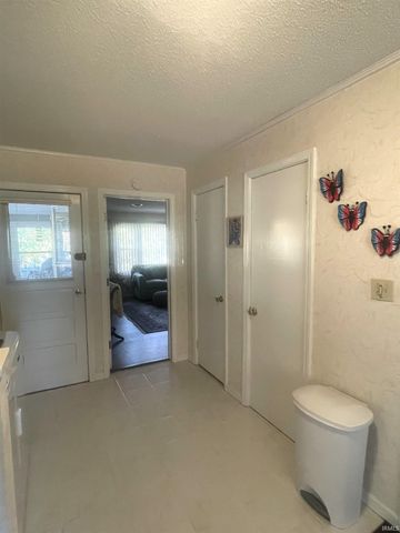 320 W Roselawn Avenue Street, Logansport, IN 46947