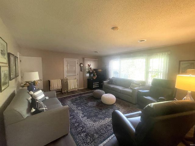 320 W Roselawn Avenue Street, Logansport, IN 46947