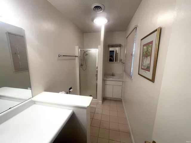 320 W Roselawn Avenue Street, Logansport, IN 46947