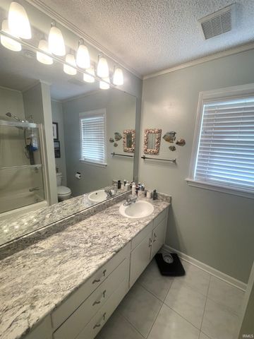 320 W Roselawn Avenue Street, Logansport, IN 46947