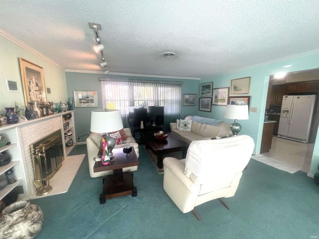 320 W Roselawn Avenue Street, Logansport, IN 46947