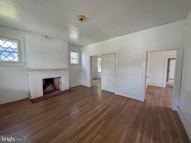 2707 ELSINORE AVE, Baltimore, MD 21216