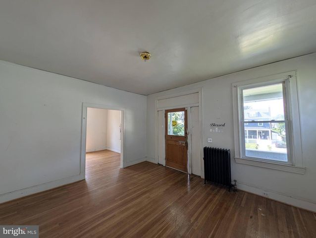 2707 ELSINORE AVE, Baltimore, MD 21216