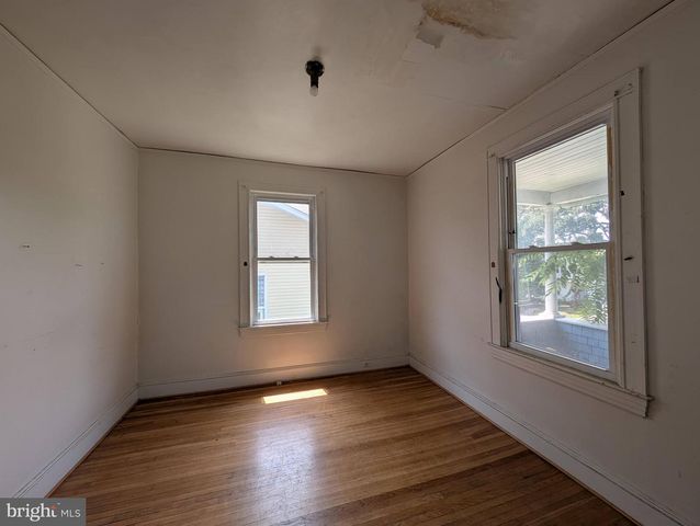 2707 ELSINORE AVE, Baltimore, MD 21216