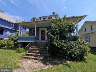2707 ELSINORE AVE, Baltimore, MD 21216