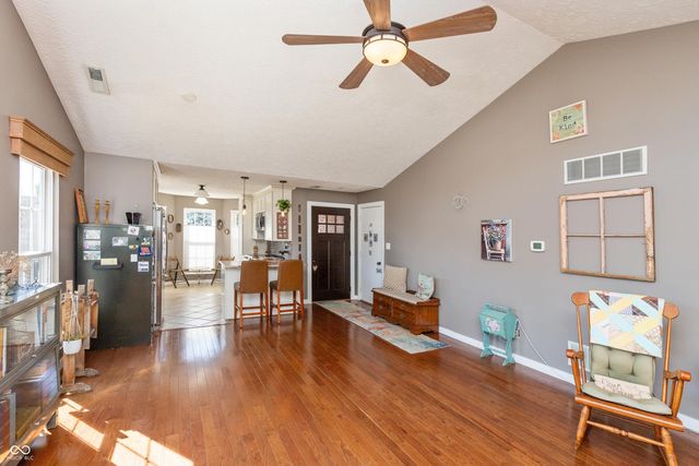 3760 Smallwood Lane W, Indianapolis, IN 46214