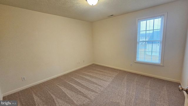 2822 SLINGERLAND DR, Fredericksburg, VA 22408